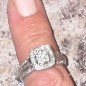 Elegant Silver Diamond Ring